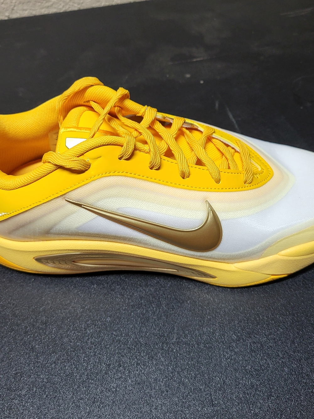 *NEW* Nike A'One (FZ8605 701) University Gold Shoe Size 5Y Women's 7